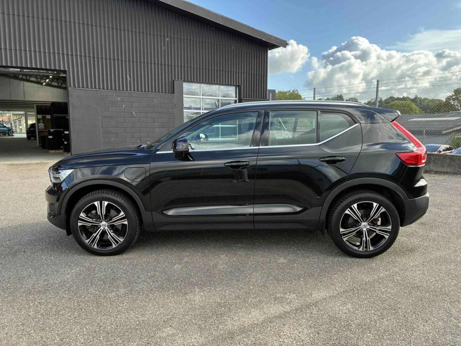 Volvo XC40 1.5 hybrid, снимка 8 - Автомобили и джипове - 55624010