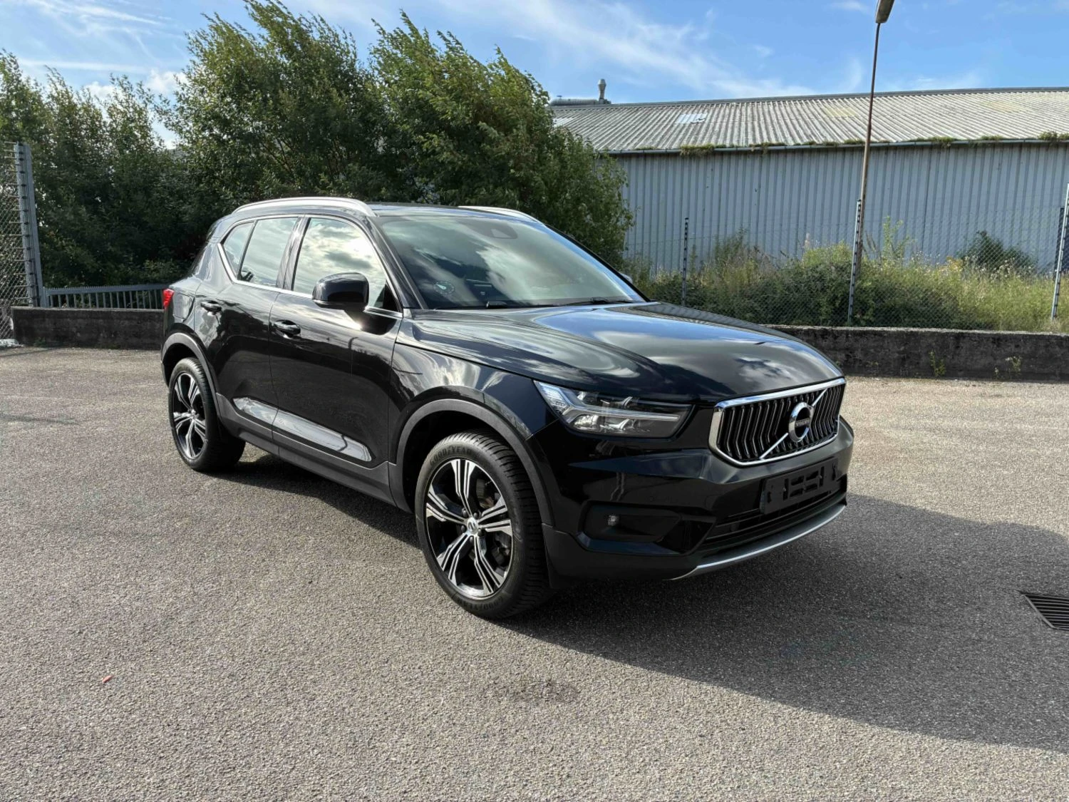 Volvo XC40 1.5 hybrid, снимка 3 - Автомобили и джипове - 55624010