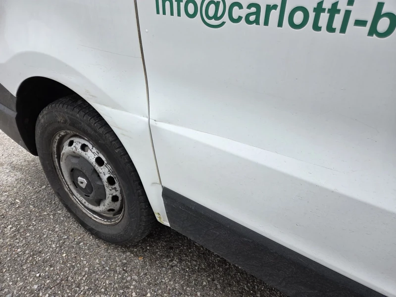 Renault Trafic 1.6 dci, снимка 8 - Бусове и автобуси - 52574108