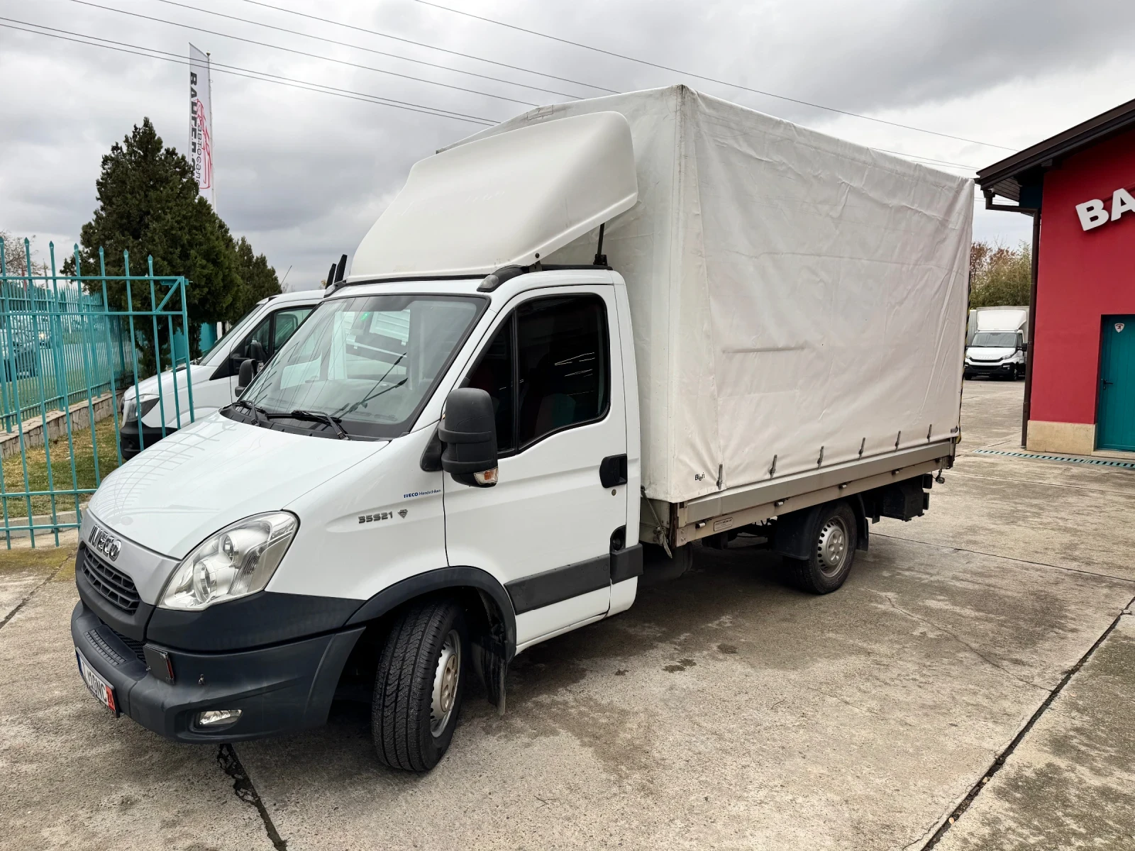 Iveco Daily 35s21* 3.0HPT* Euro5b* Климатик* Падащ борд - изображение 3