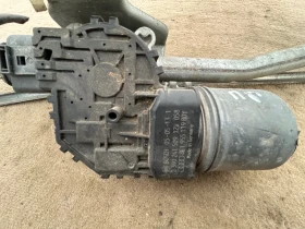 0390241509 моторче с механизъм предни чистачки AUDI A4B7 2005-2009, снимка 2