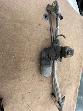 0390241509 моторче с механизъм предни чистачки AUDI A4B7 2005-2009, снимка 1