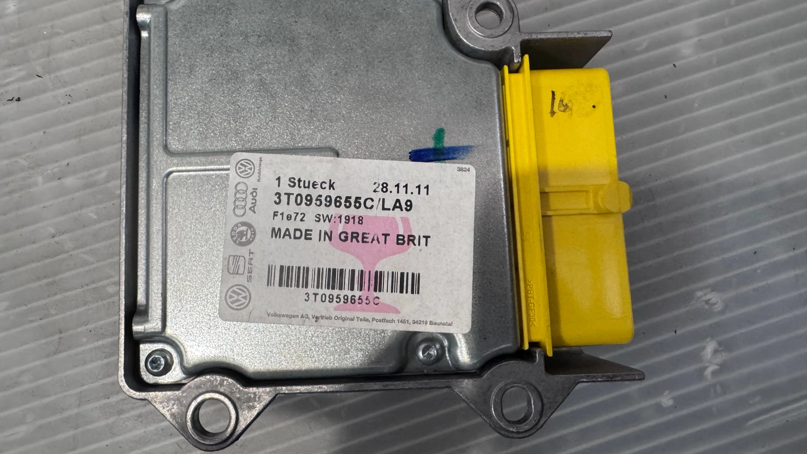 Airbag  /  /  a Skoda Superb - 3T0959655C / 221098-112 | Mobile.bg   2