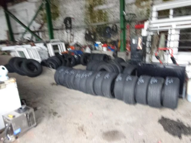 Гуми Летни 225/45R18, снимка 11 - Гуми и джанти - 9149170