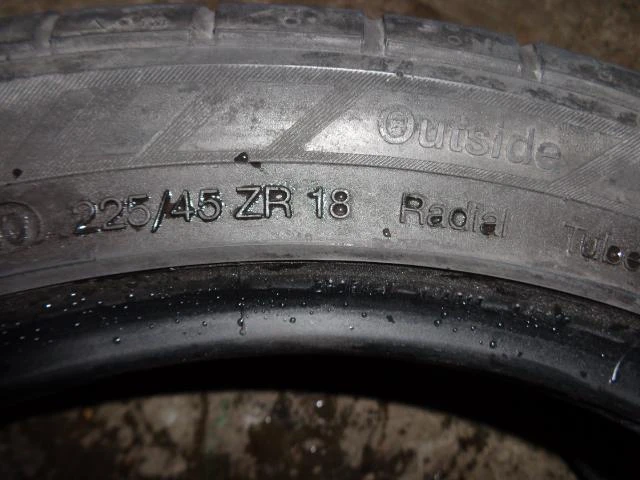 Гуми Летни 225/45R18, снимка 8 - Гуми и джанти - 9149170