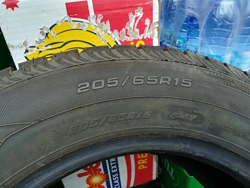 Гуми Летни 205/65R15, снимка 6 - Гуми и джанти - 21549594