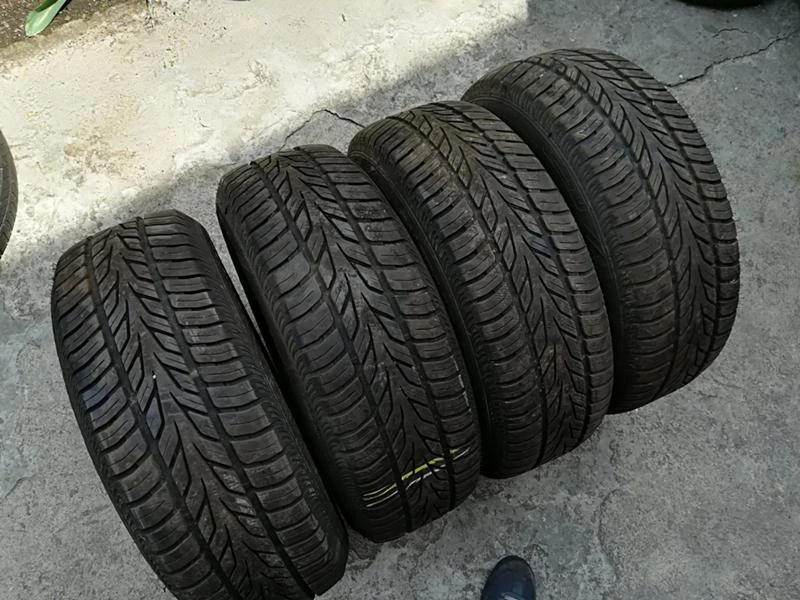 Гуми Летни 205/65R15, снимка 8 - Гуми и джанти - 21549594