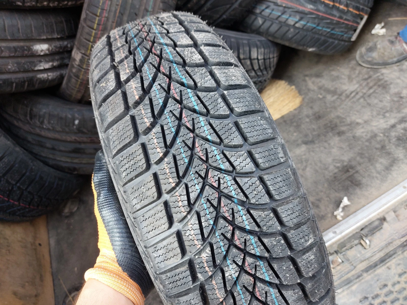 ���� 195/60R15 | Mobile.bg � ����������� 1
