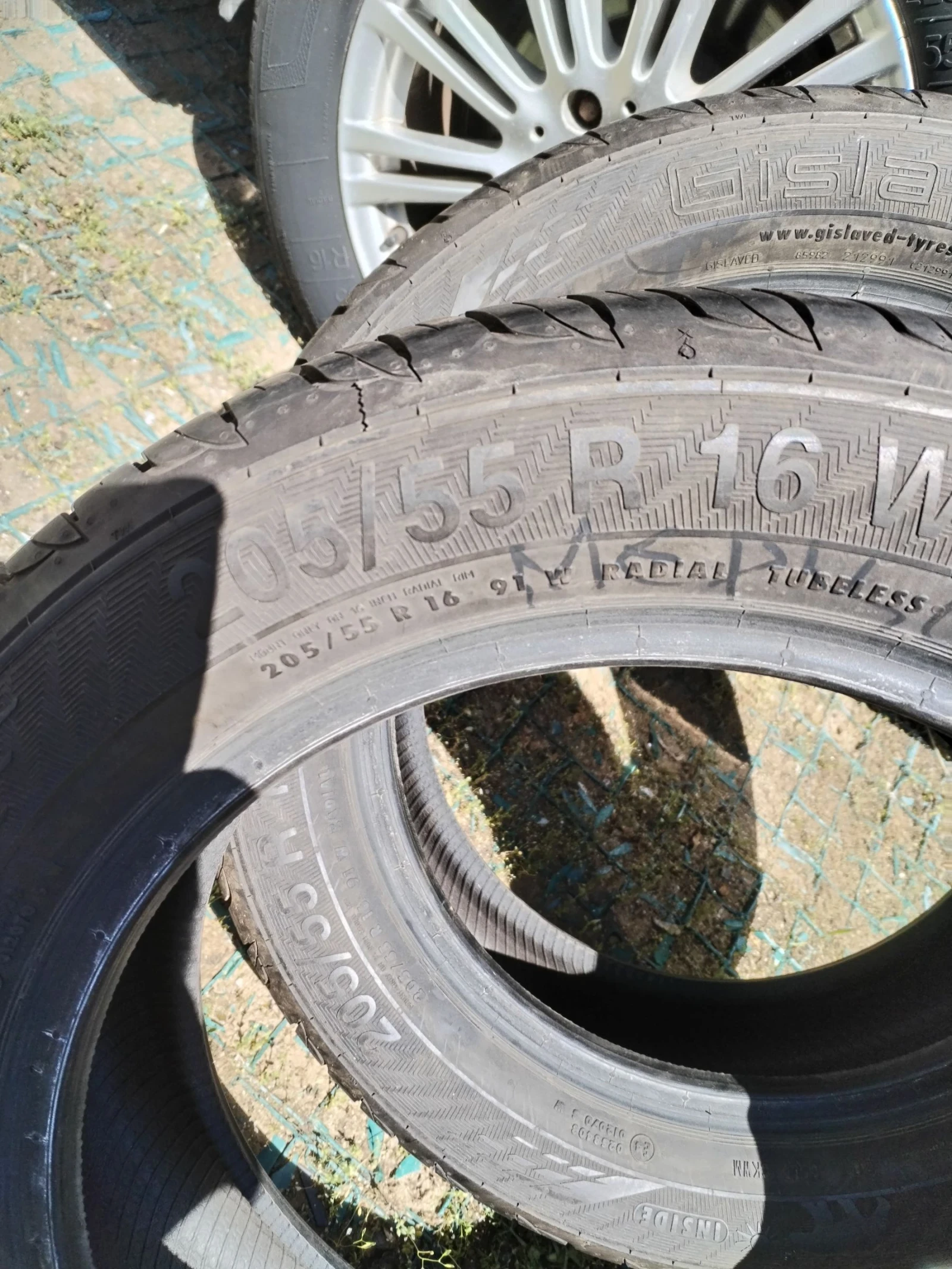Гуми Летни 205/55R16, снимка 3 - Гуми и джанти - 54384687