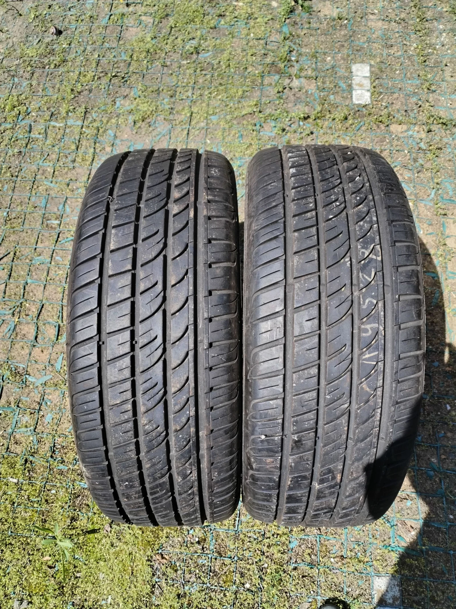 Гуми Летни 205/55R16, снимка 2 - Гуми и джанти - 54384687