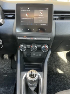 Renault Clio 1.0T 4 врати, снимка 12