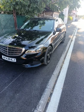 Mercedes-Benz E 200, снимка 1