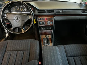 Mercedes-Benz E 220 124, снимка 8