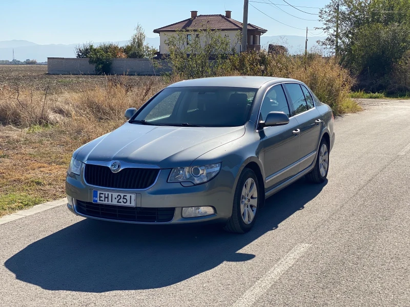 Skoda Superb 1.8T единственна в бг и на реални км!!!!, снимка 2 - Автомобили и джипове - 47677612