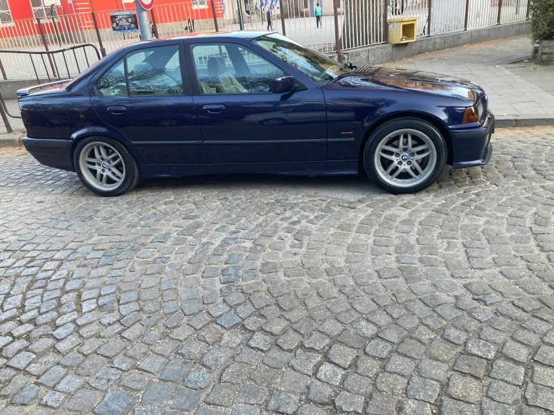 BMW 320 320i, снимка 4 - Автомобили и джипове - 48029761