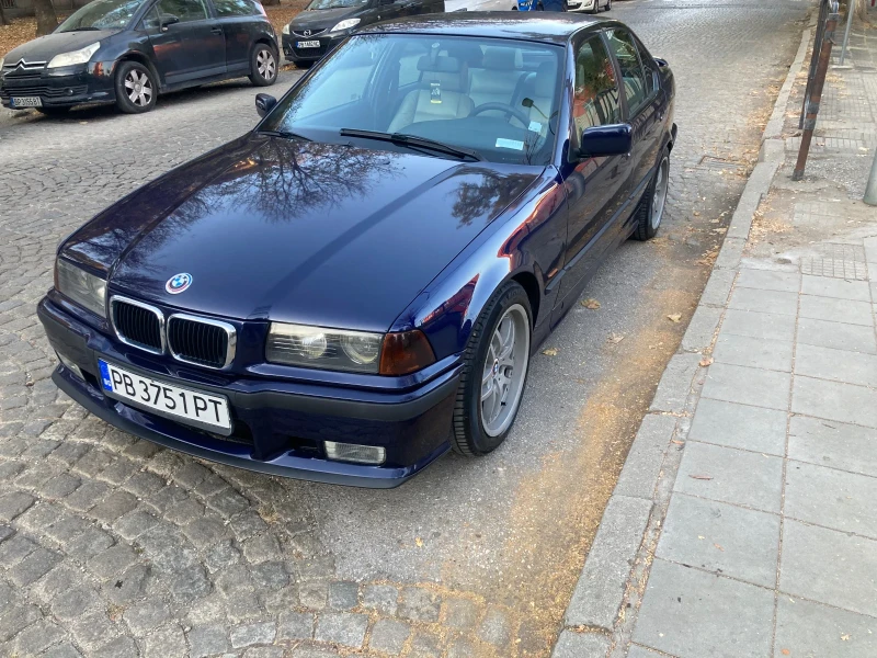 BMW 320 320i, снимка 1 - Автомобили и джипове - 48029761