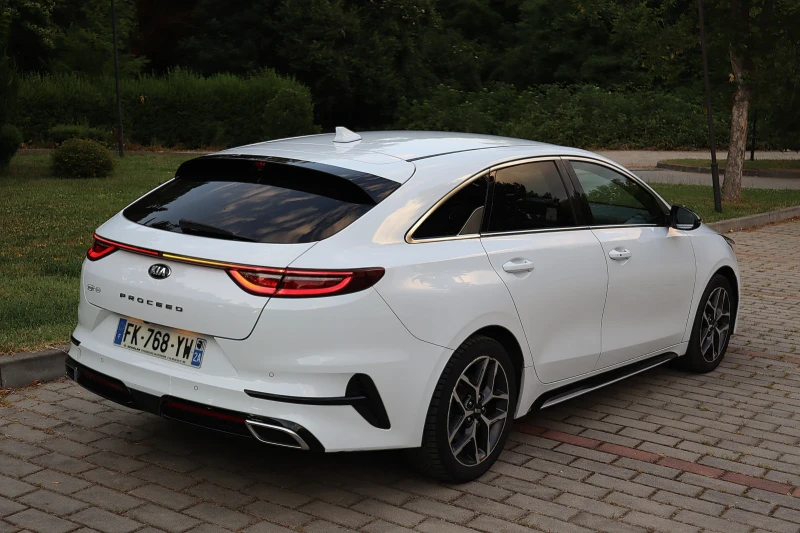 Kia Pro ceed 1.6CRDi GT-Line, снимка 4 - Автомобили и джипове - 52396759