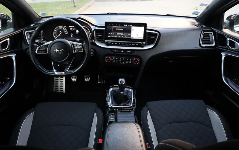 Kia Pro ceed 1.6CRDi GT-Line, снимка 11 - Автомобили и джипове - 52396759