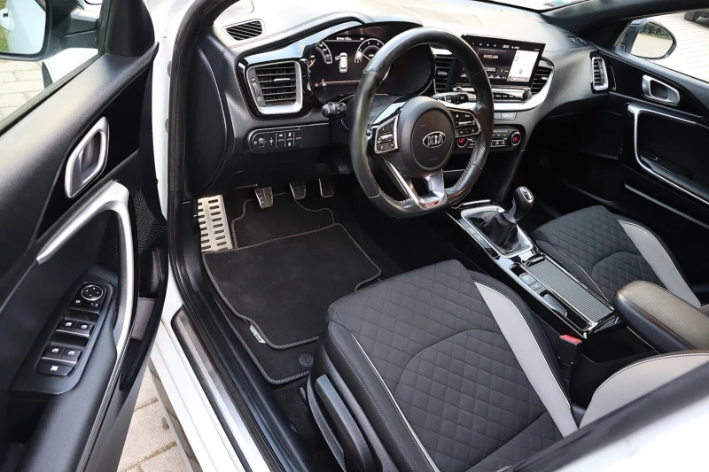 Kia Pro ceed 1.6CRDi GT-Line, снимка 6 - Автомобили и джипове - 52396759