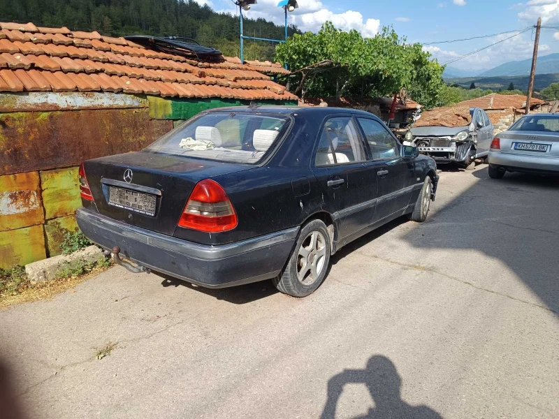Mercedes-Benz C 220 2.2 dizel vintiliran, снимка 2 - Автомобили и джипове - 52716938