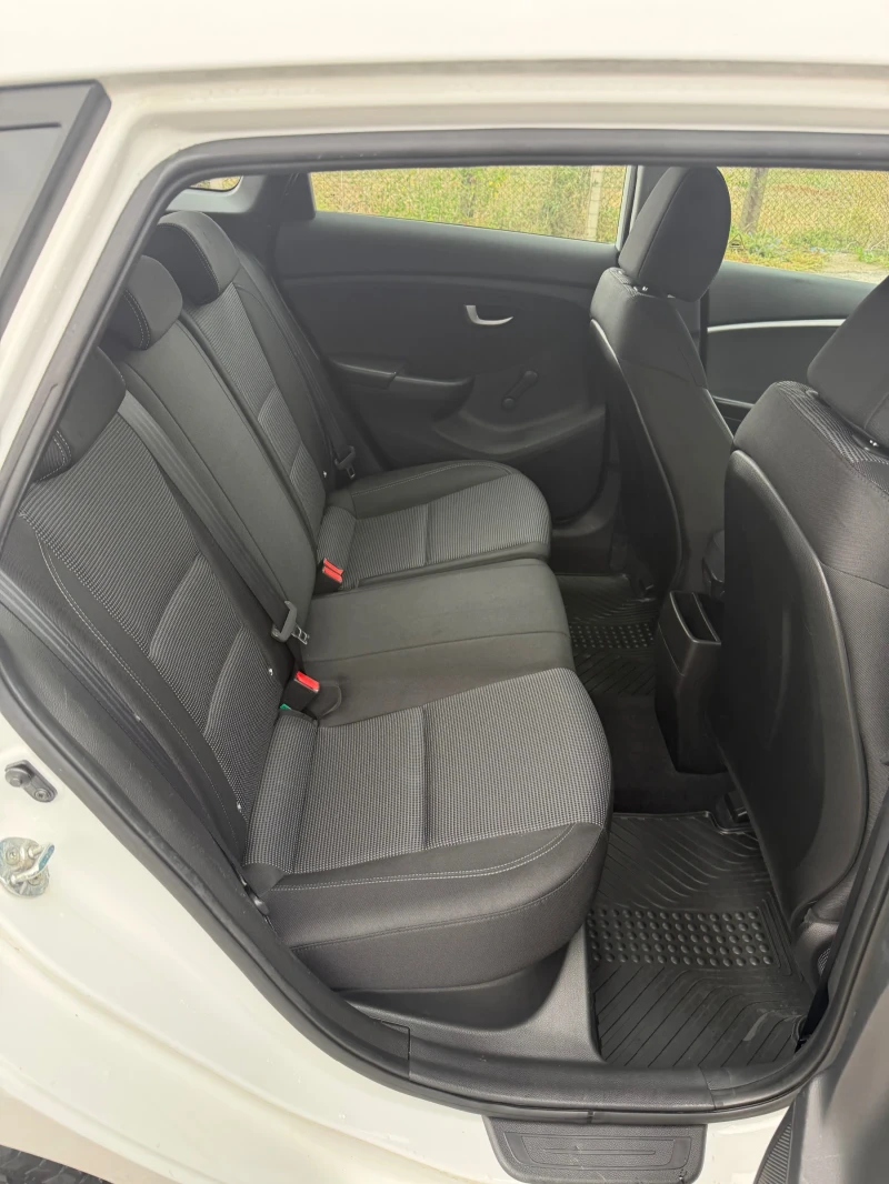 Hyundai I30 1, 6 CRDI-2017 T?V GERMANY , снимка 10 - Автомобили и джипове - 51855263