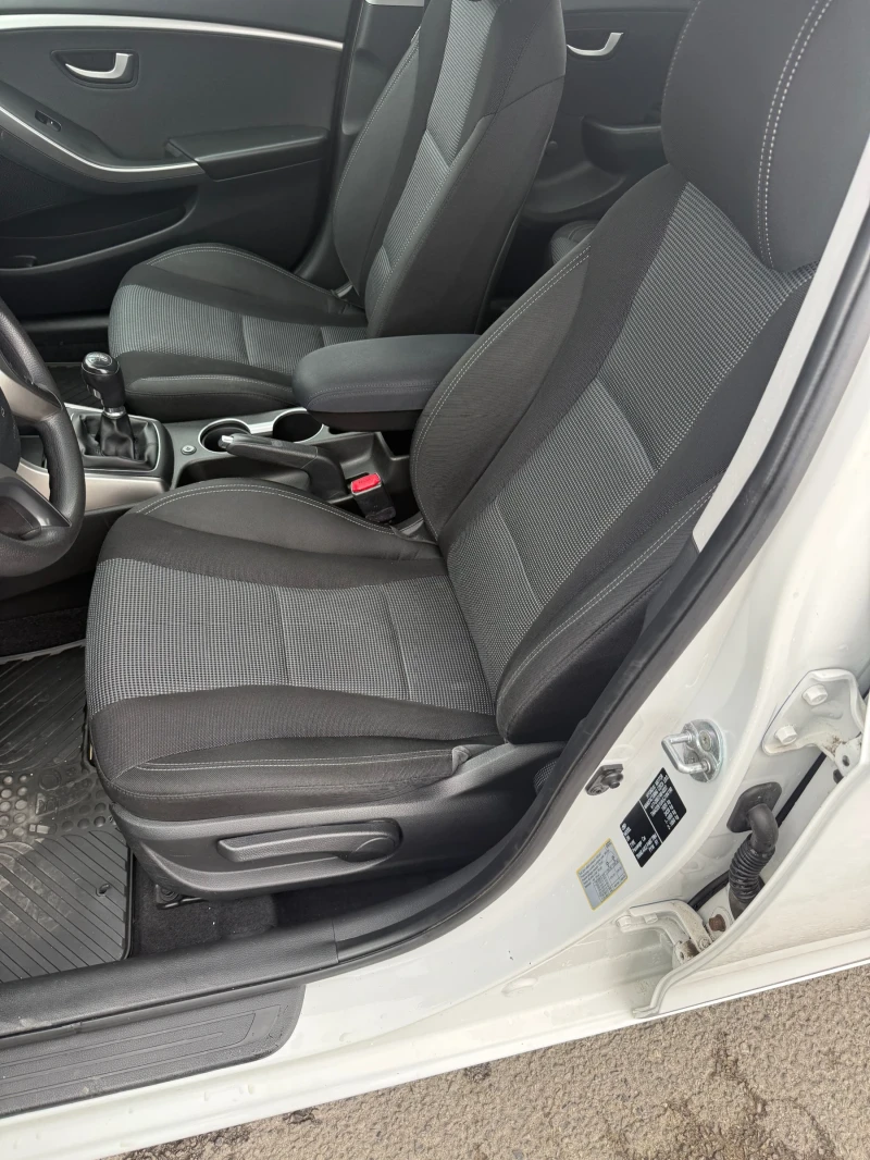 Hyundai I30 1, 6 CRDI-2017 T?V GERMANY , снимка 12 - Автомобили и джипове - 51855263