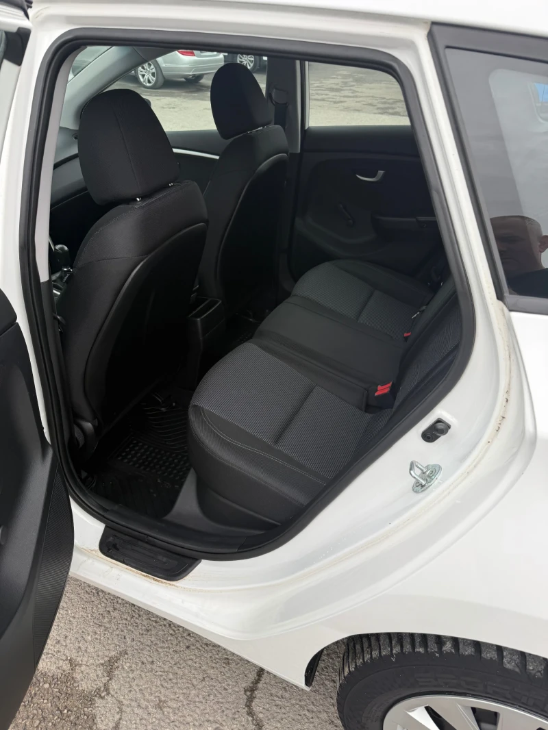 Hyundai I30 1, 6 CRDI-2017 T?V GERMANY , снимка 11 - Автомобили и джипове - 51855263