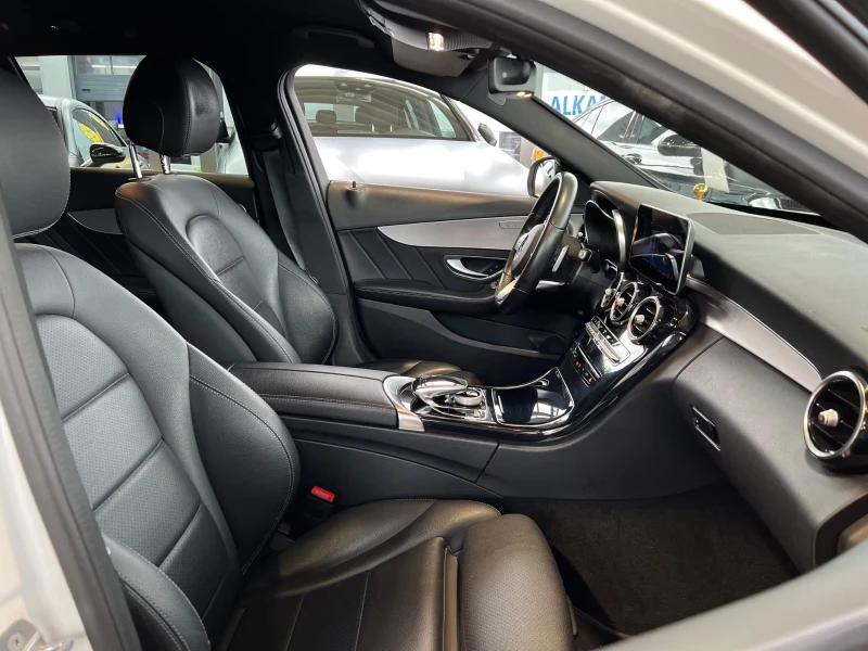 Mercedes-Benz C 220 d/AMG-PACK/BURMESTER/NAVI/194HP/105D, снимка 14 - Автомобили и джипове - 51883262