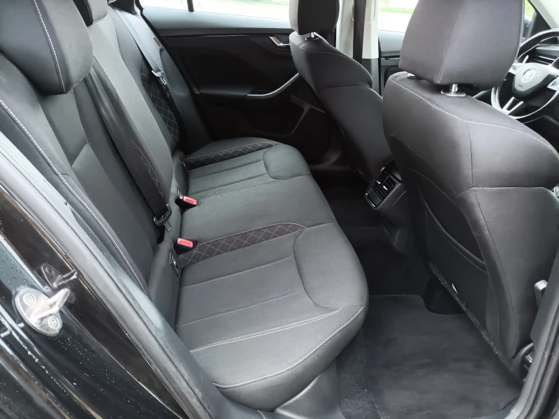 Skoda Scala Автомат, снимка 12 - Автомобили и джипове - 52345071