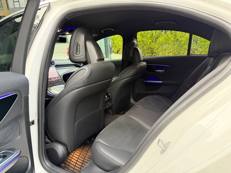 Mercedes-Benz C 300 AMG\4 MATIC\NAVI\BURM\360\ГАРАНЦИЯ ДО 2027 !!!, снимка 12 - Автомобили и джипове - 52352769