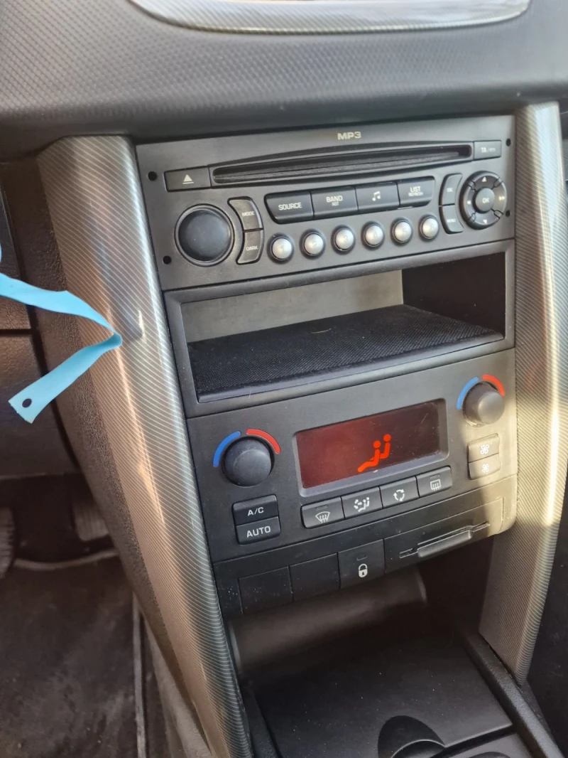 Peugeot 207 1, 4, снимка 6 - Автомобили и джипове - 52852124