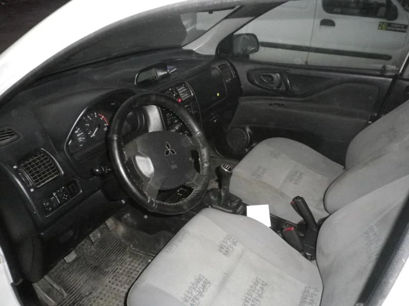 Mitsubishi Space star 1.9 DID, снимка 7 - Автомобили и джипове - 43182159