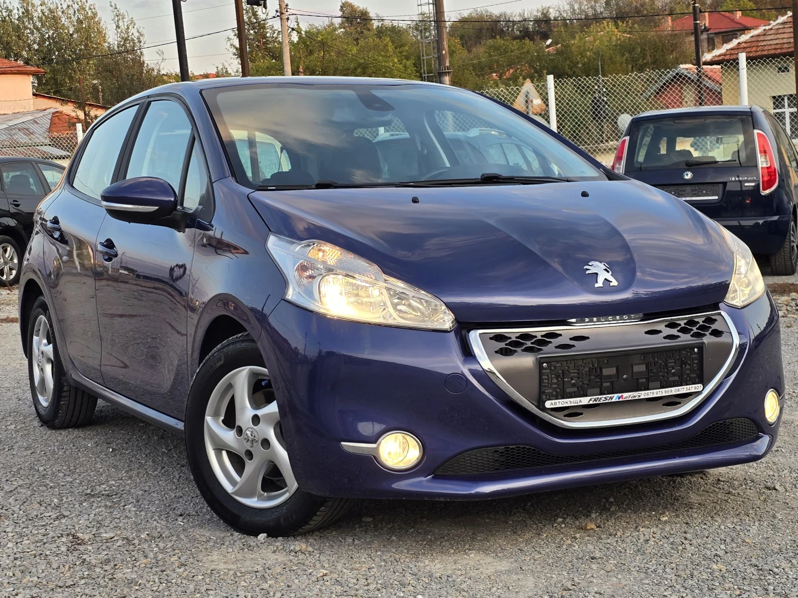 Peugeot 208 1.4 HDI 68 К.С. АВТОМАТИК / КЛИМАТРОНИК / ПАРКТРОН - изображение 2