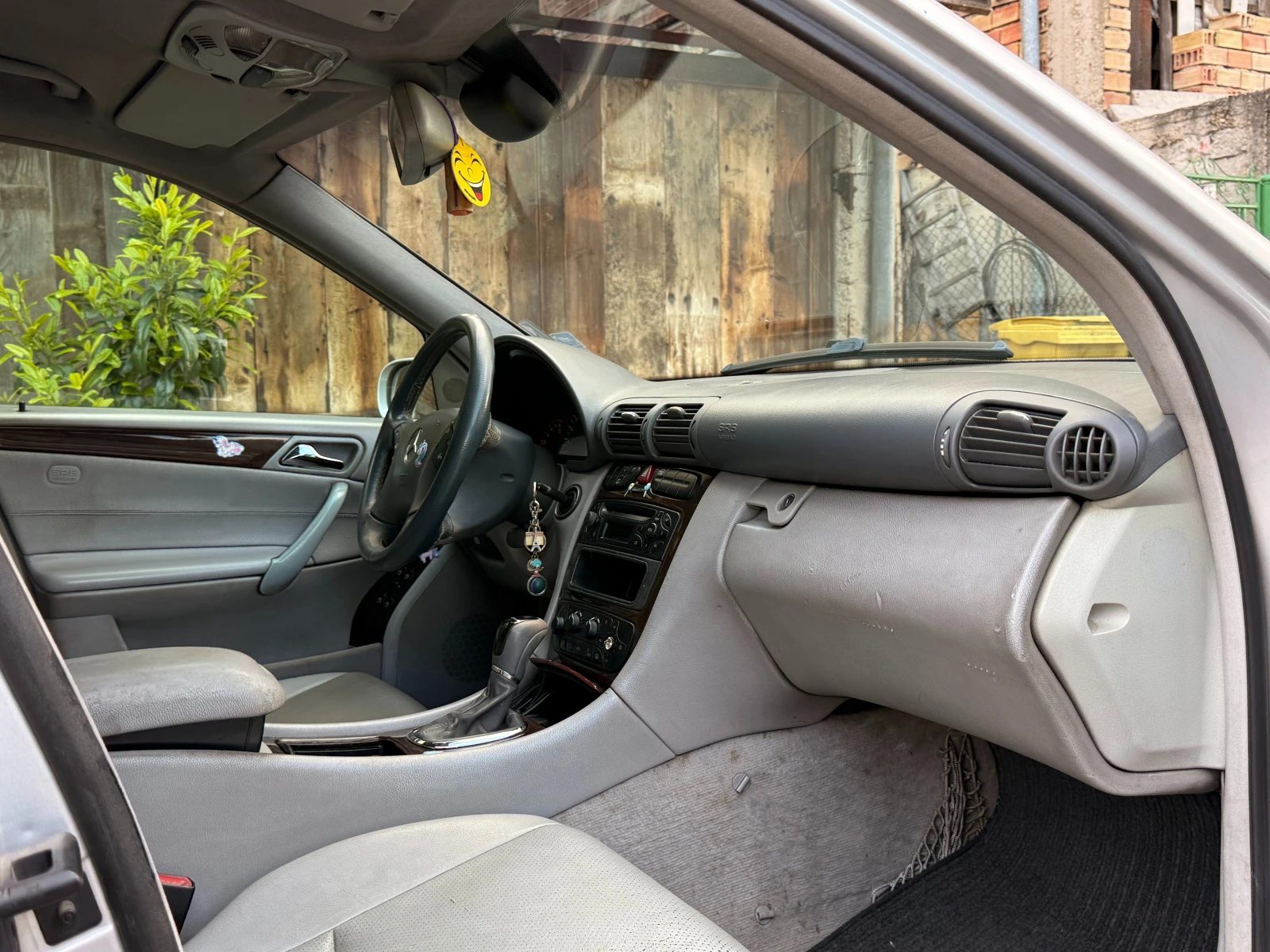 Mercedes-Benz C 220 Автоматик * Реални километри *  - изображение 7