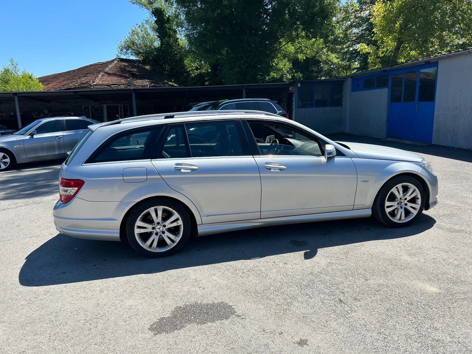 Mercedes-Benz C 280 AMG SPORT V6 7G Автомат - изображение 3