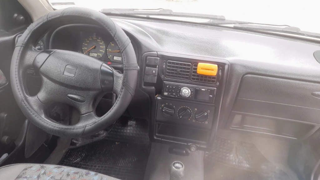 Seat Ibiza 1.4 БЕНЗИН - изображение 6