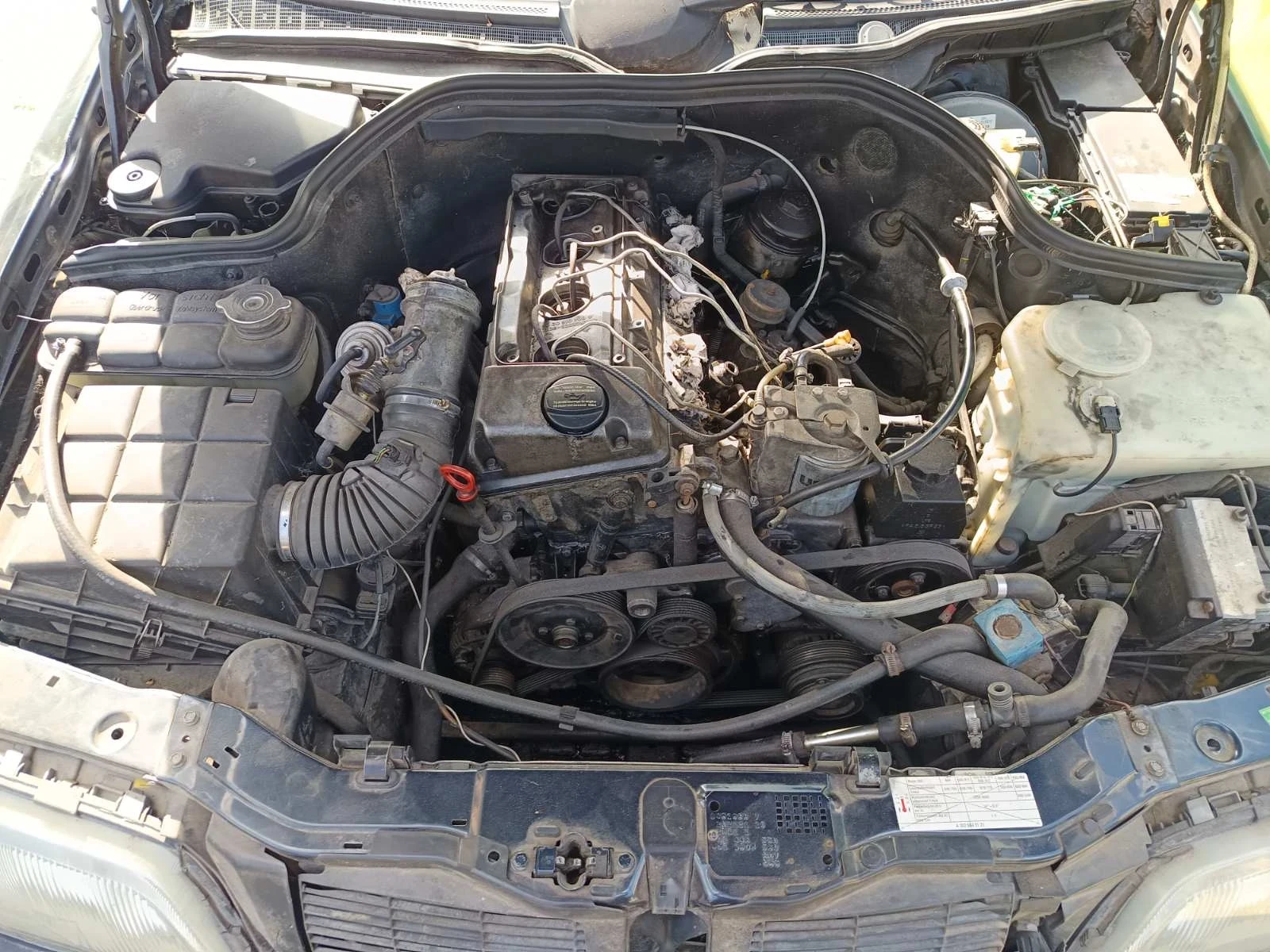 Mercedes-Benz C 250 2.5 TD - изображение 4