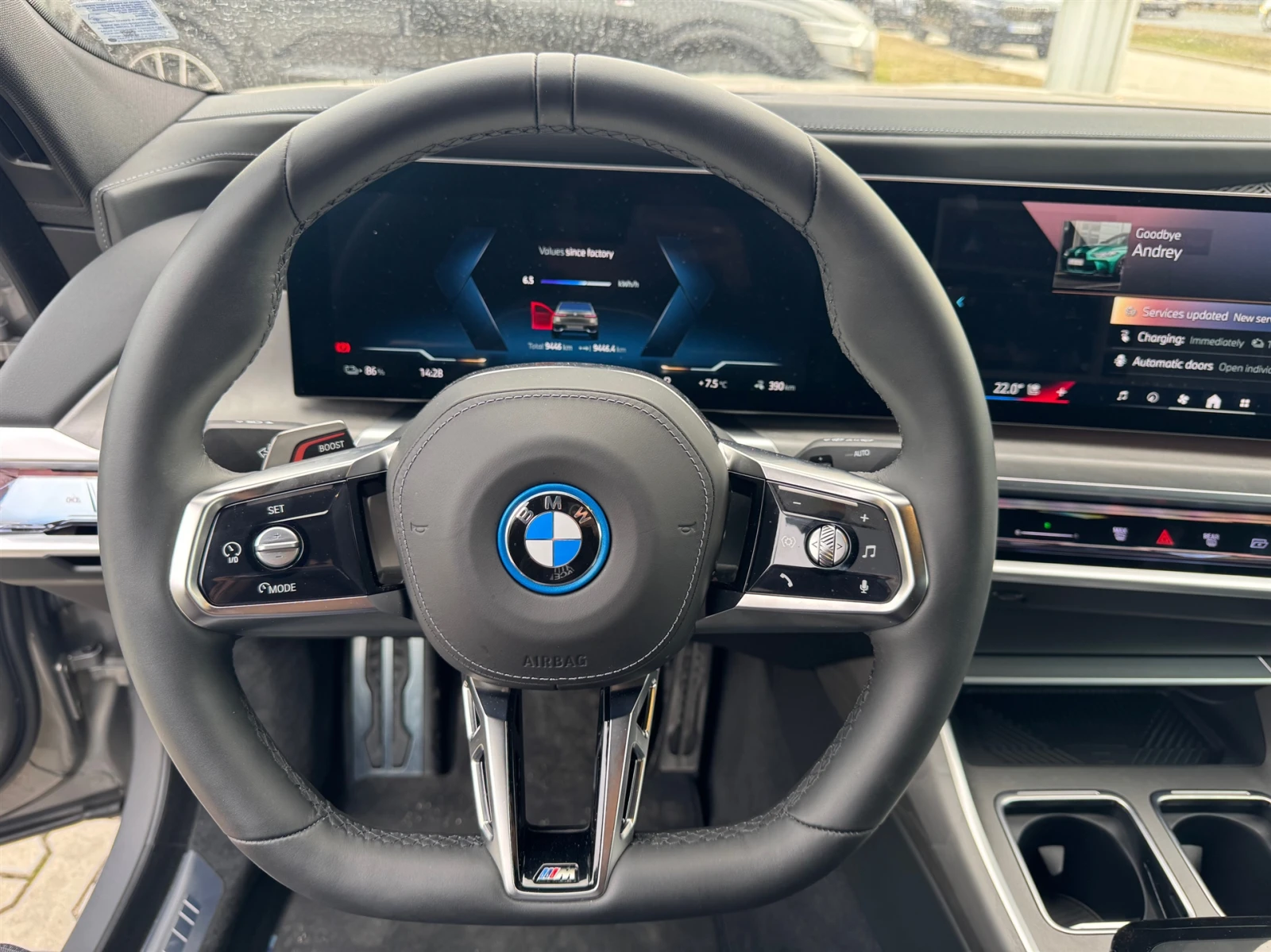 BMW i7 xDrive60, снимка 13 - Автомобили и джипове - 51455922