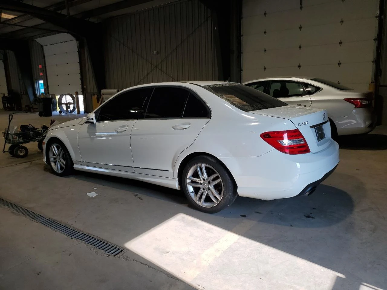 Mercedes-Benz C 250 1.8L 4/КОЖА/ПОДГР./АВТОПИЛОТ - изображение 2