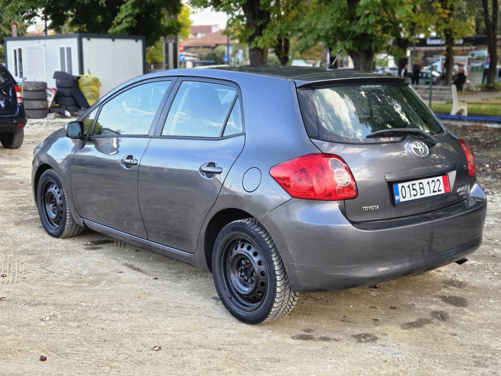 Toyota Auris  - изображение 3