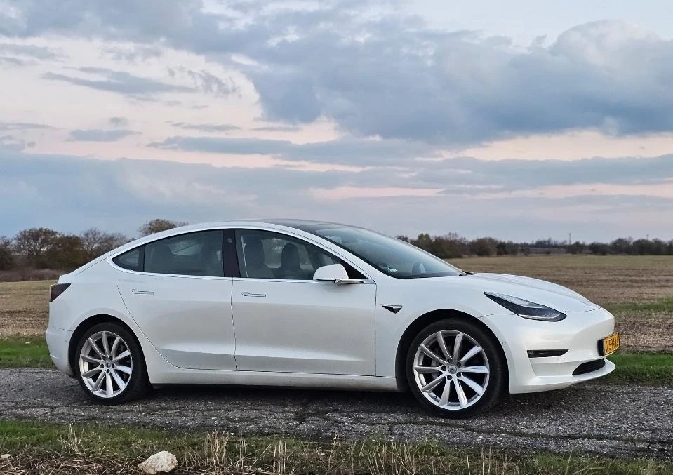 Tesla Model 3  4х4 Европейска Гаранция - изображение 9