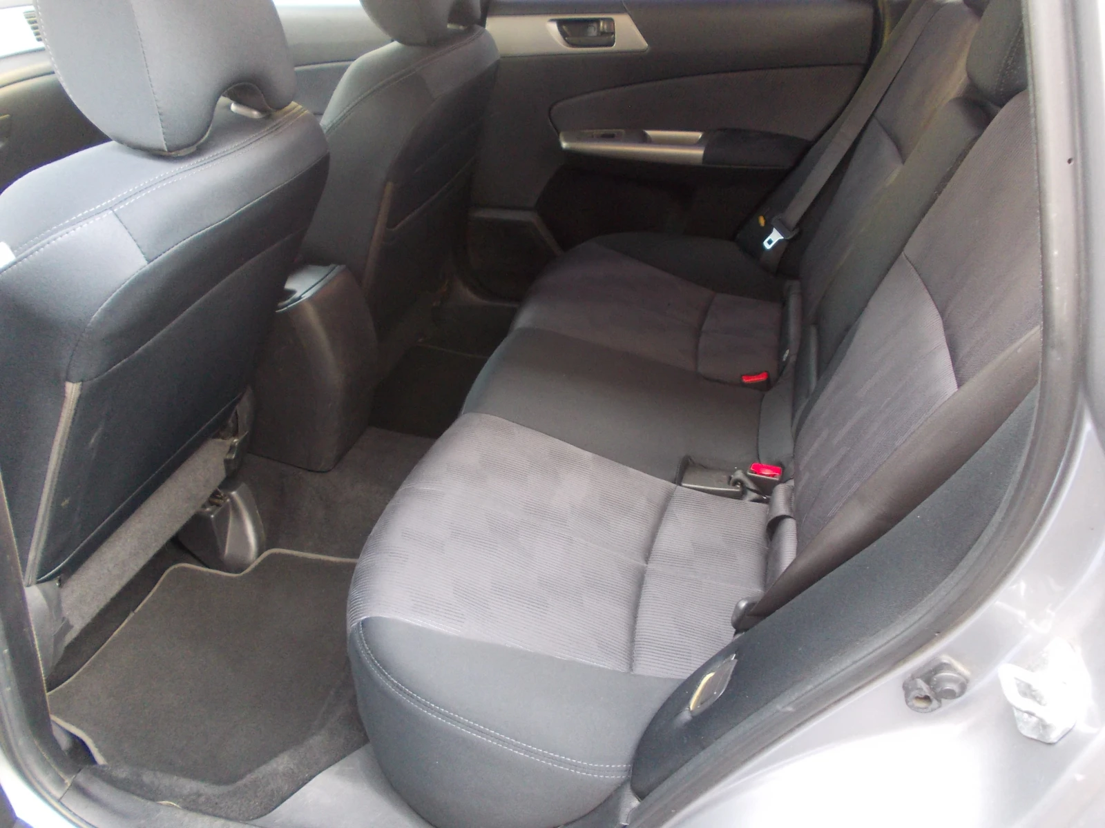 Subaru Forester 2.0-4x4-клима - изображение 8