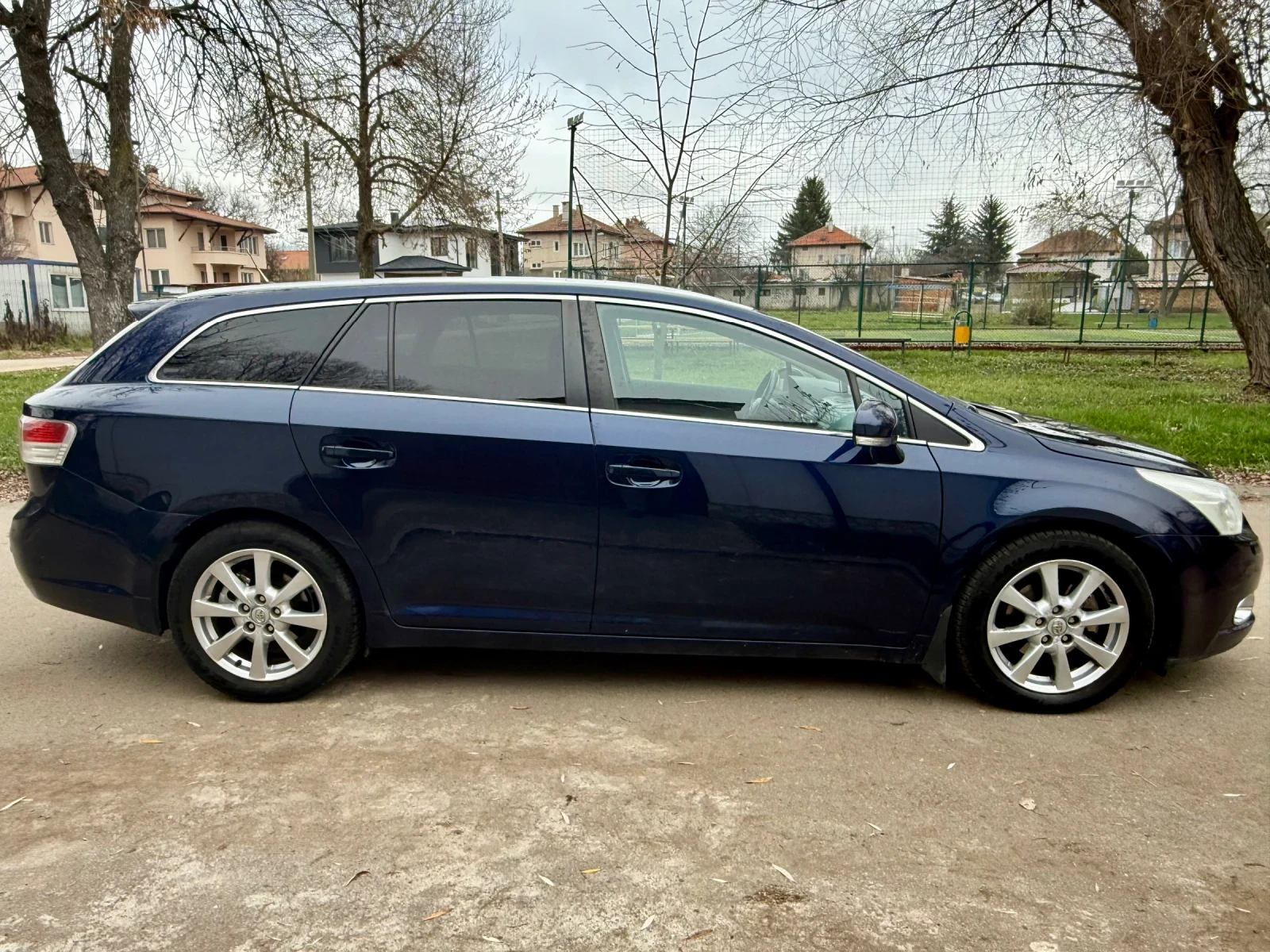 Toyota Avensis D4D* 126ps* Xenon* PDC* �������* TomTom | Mobile.bg � ����������� 6