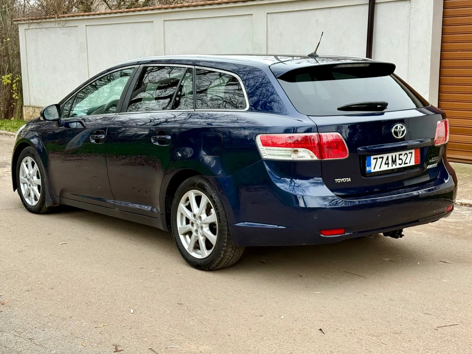Toyota Avensis D4D* 126ps* Xenon* PDC* �������* TomTom | Mobile.bg � ����������� 3