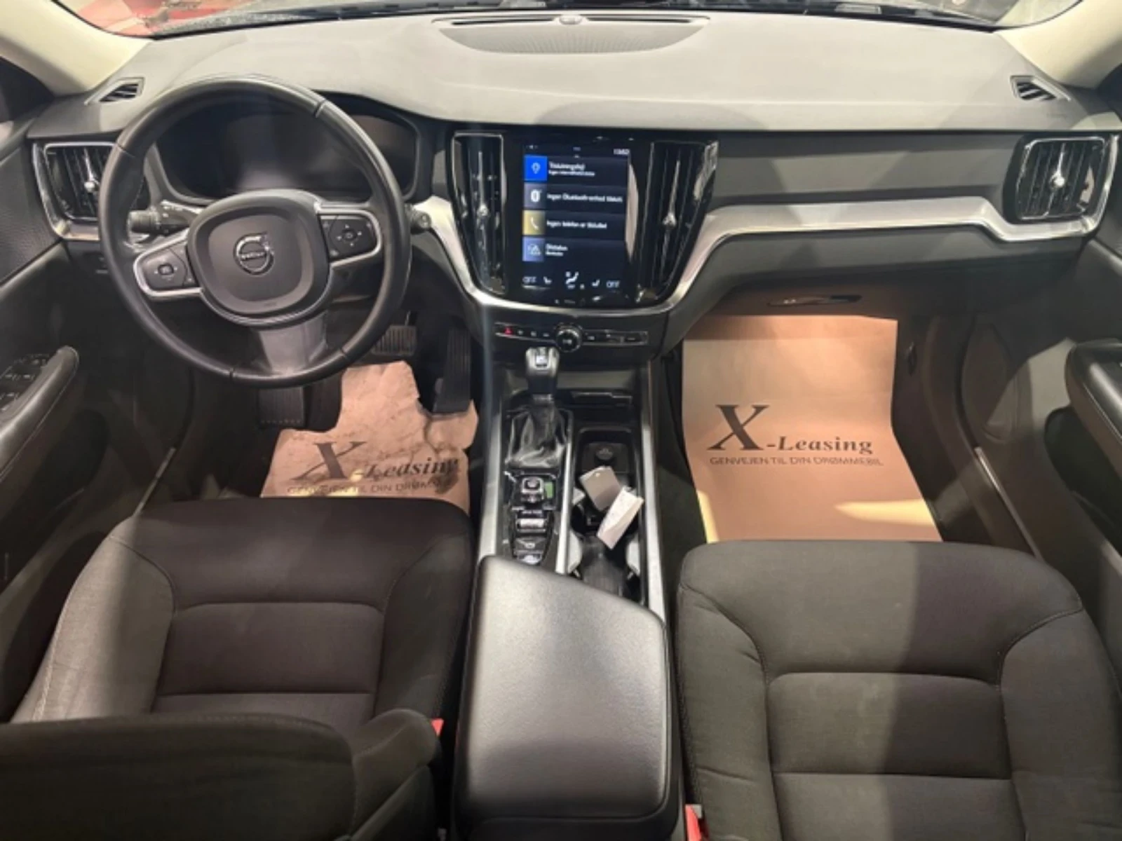 Volvo V60 Momentum | 2.0d 190hp | Automatic , снимка 8 - Автомобили и джипове - 53753057