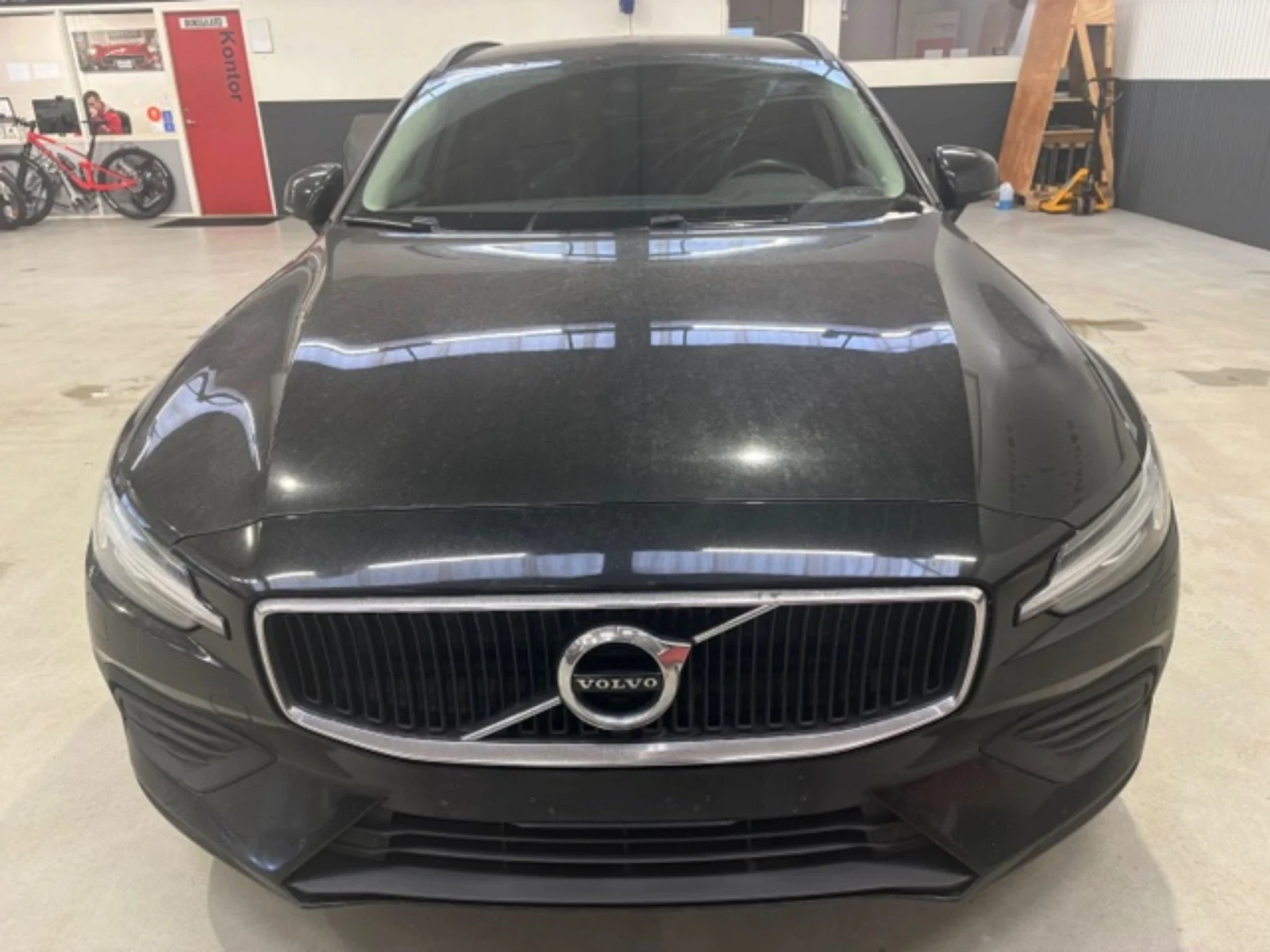 Volvo V60 Momentum | 2.0d 190hp | Automatic , снимка 2 - Автомобили и джипове - 53753057