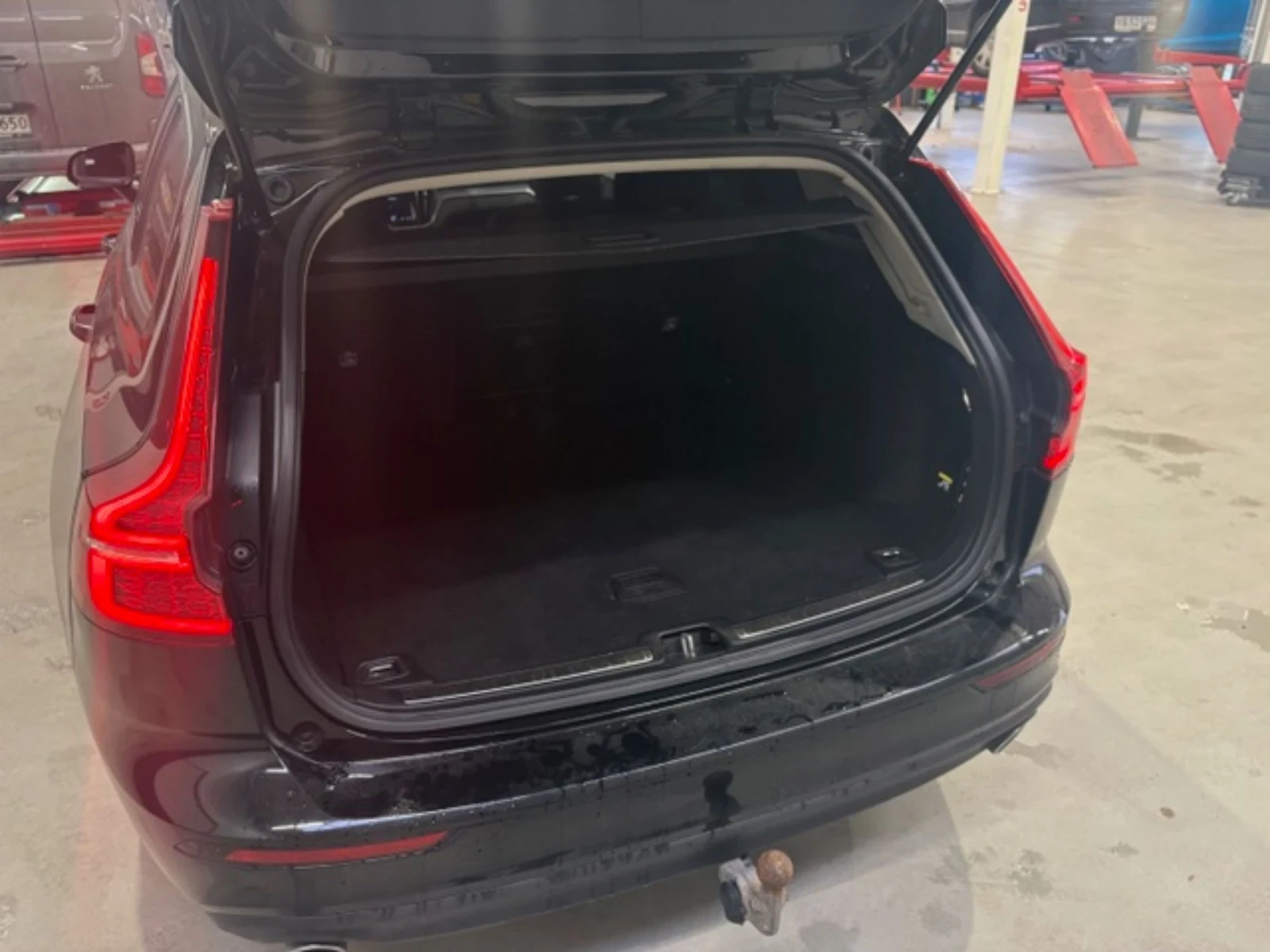 Volvo V60 Momentum | 2.0d 190hp | Automatic , снимка 17 - Автомобили и джипове - 53753057