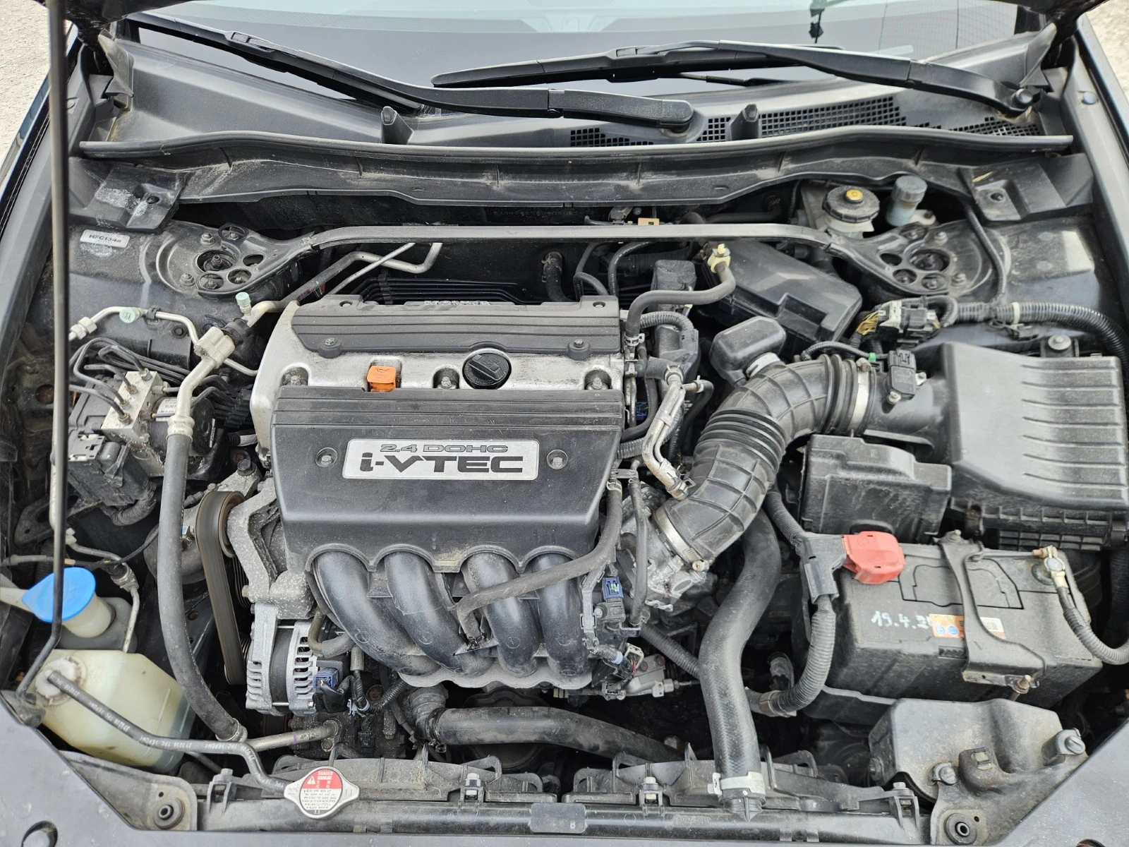 Honda Accord 2.4i-VTEC Distronic* Line Asist* Collision Assist, снимка 9 - Автомобили и джипове - 54066118