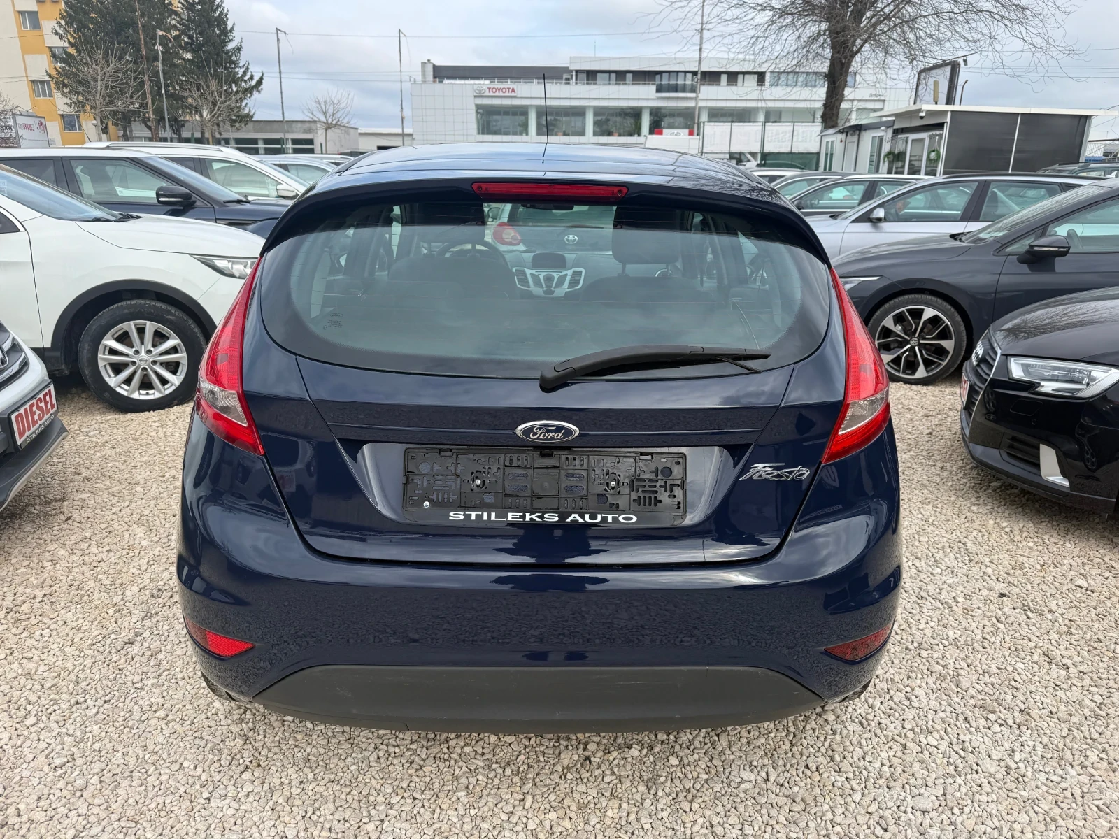 Ford Fiesta Бензин-Италия, снимка 6 - Автомобили и джипове - 54129996