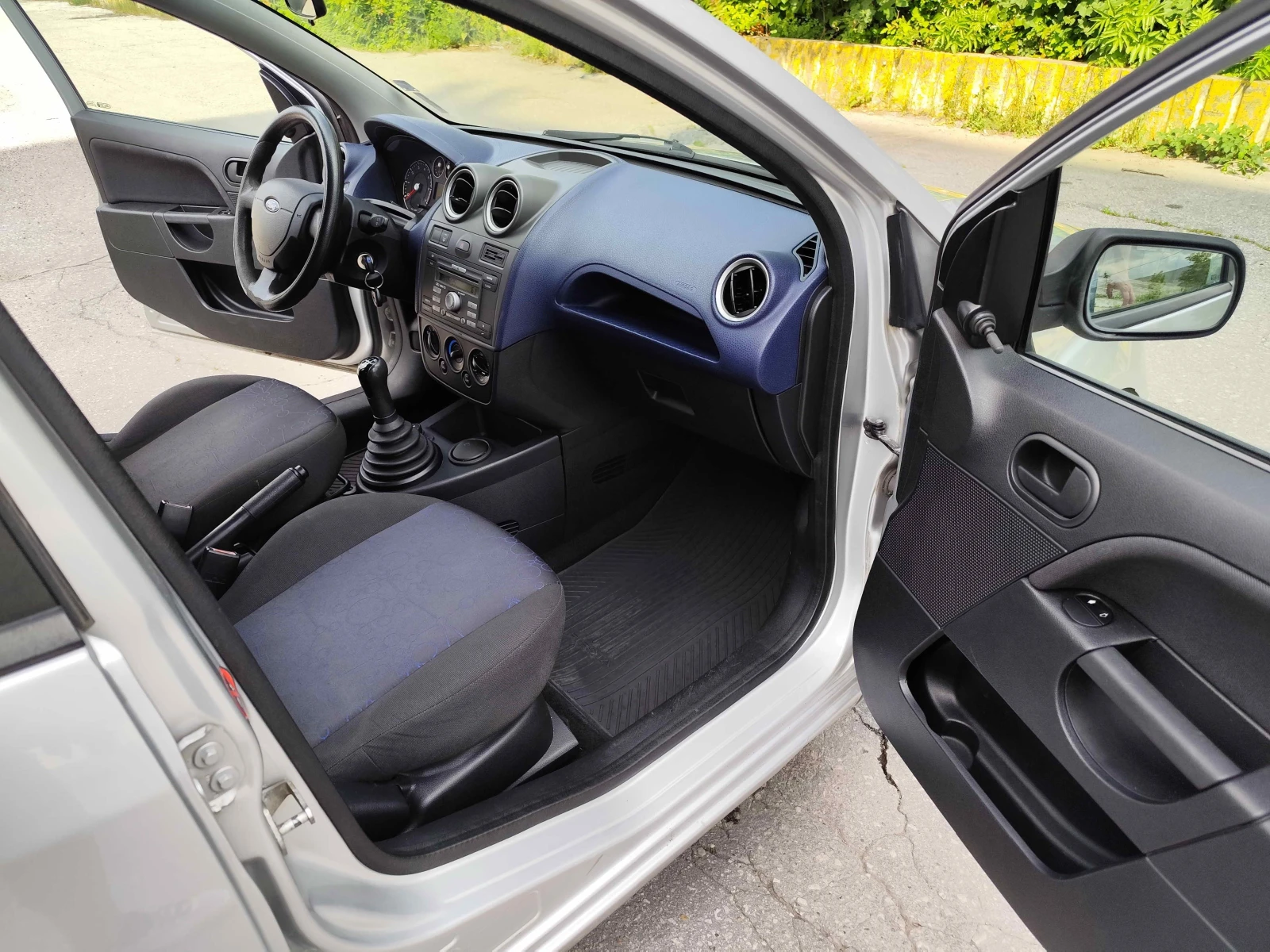 Ford Fiesta, снимка 13 - Автомобили и джипове - 54132137